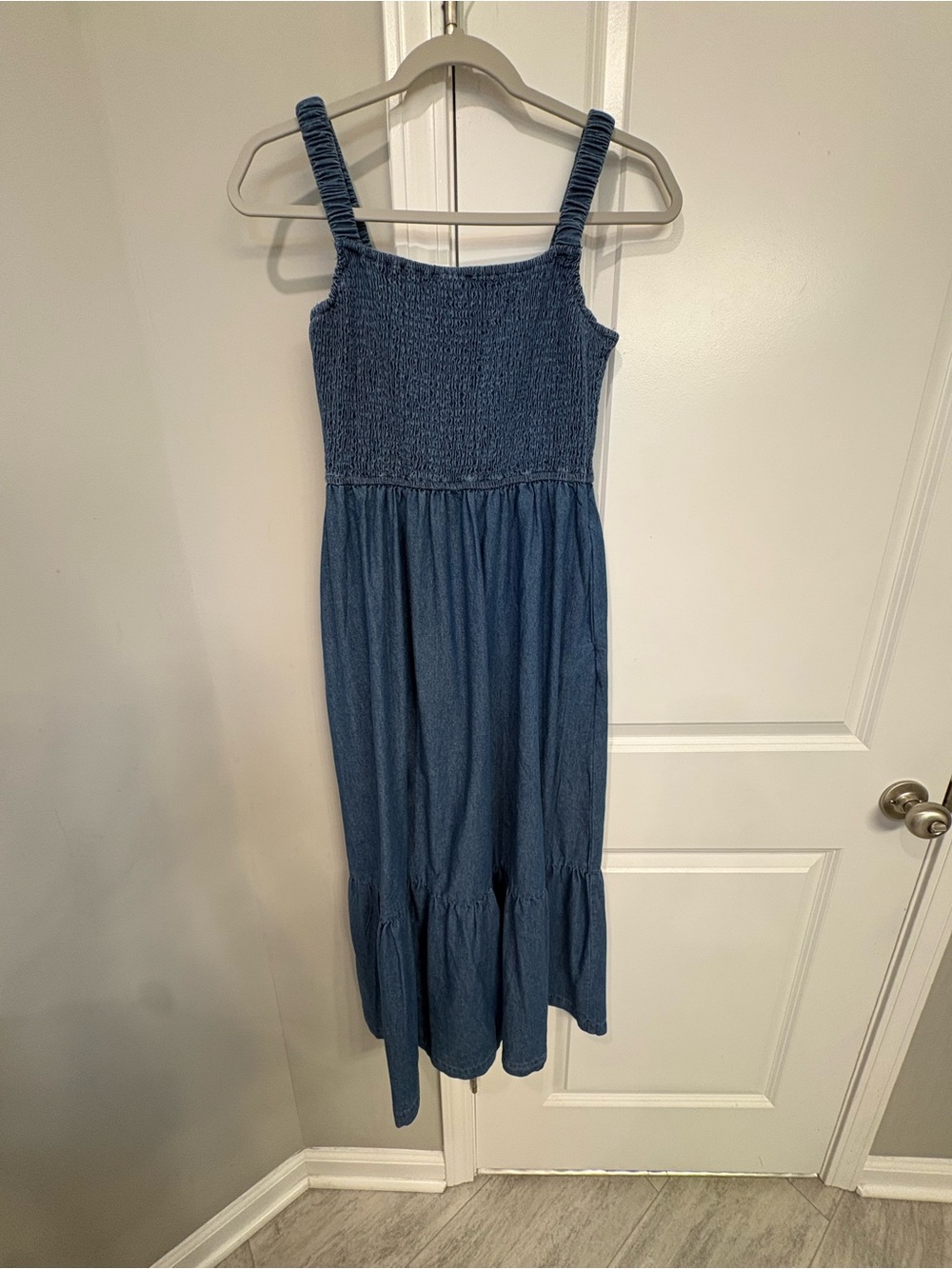 Women’s denim Smocked Strap Dress. Brand new with tags! Size medium